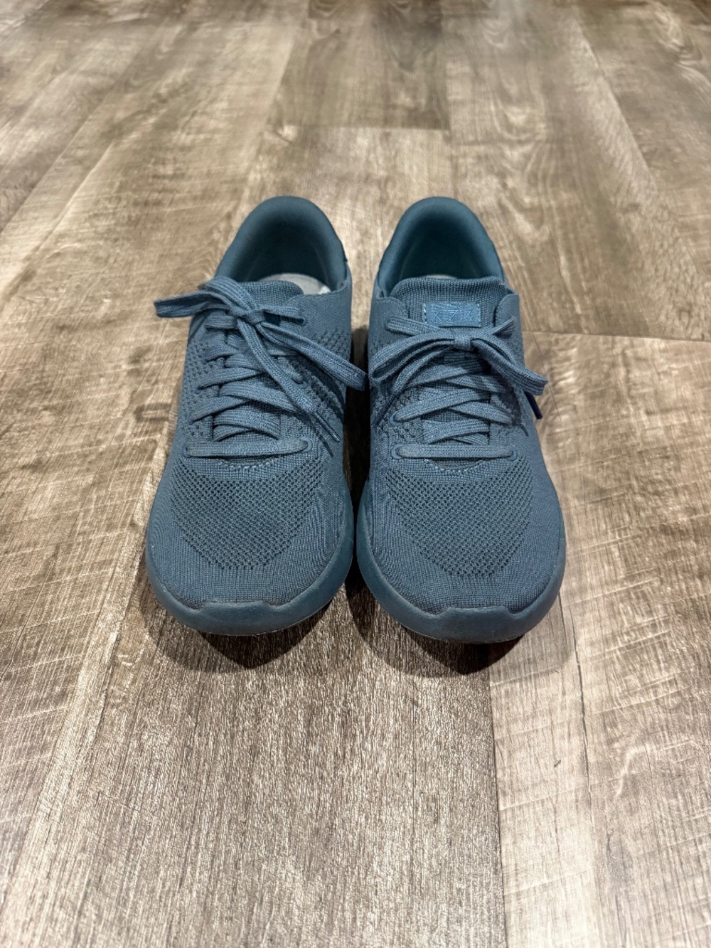 Kizik Lima Orion Blue Mens Wide Athletic Sneaker 7 M/ 8.5 W hands free tech